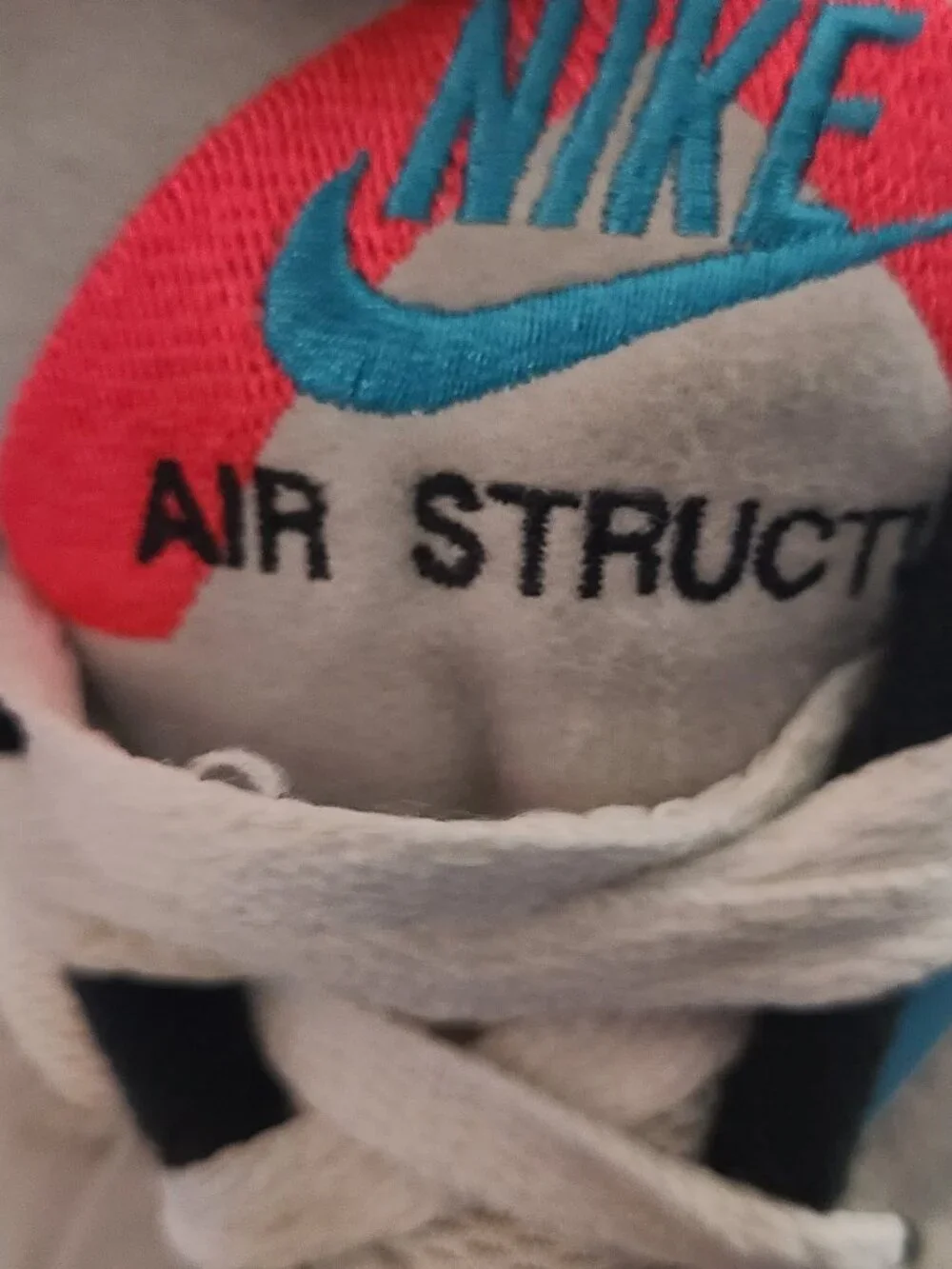 Nike air structure